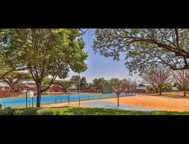 2 BEDROOM APARTMENT FOR SALE IN MOOIKLOOF RIDGE